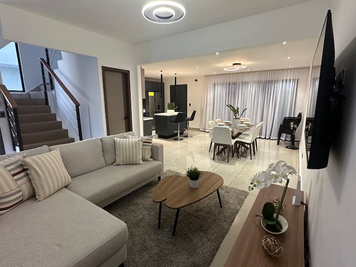 Villa Los Gozosos Punta Cana Pisc Privclimatizada - Punta Cana