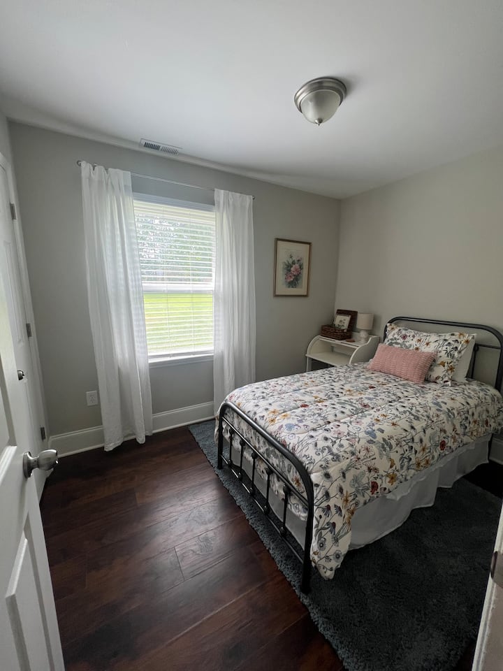 საძინებელი 1