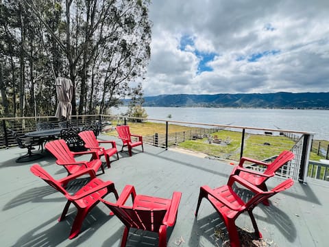 Peaceful Paradise Lake House | 7 bed | 12 guest