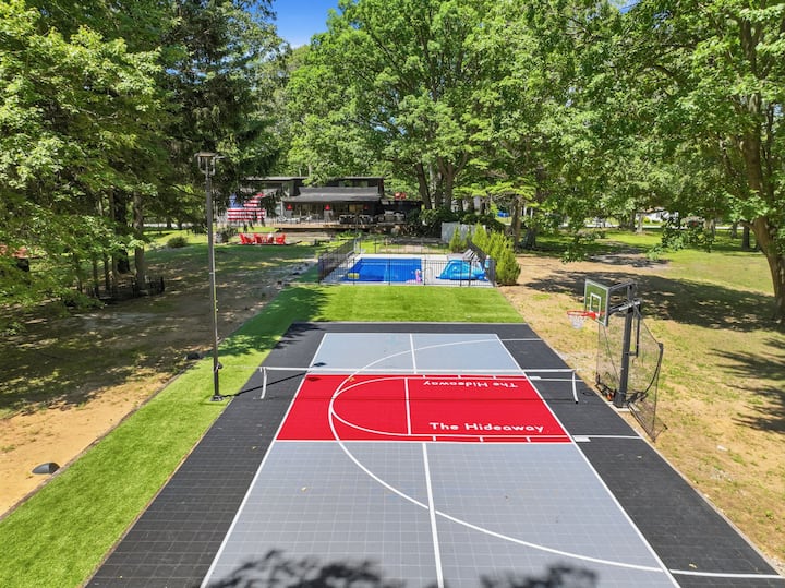 Hideaway - Pickleball Court, Private Pool, Hot Tub - Michigan City, IN
