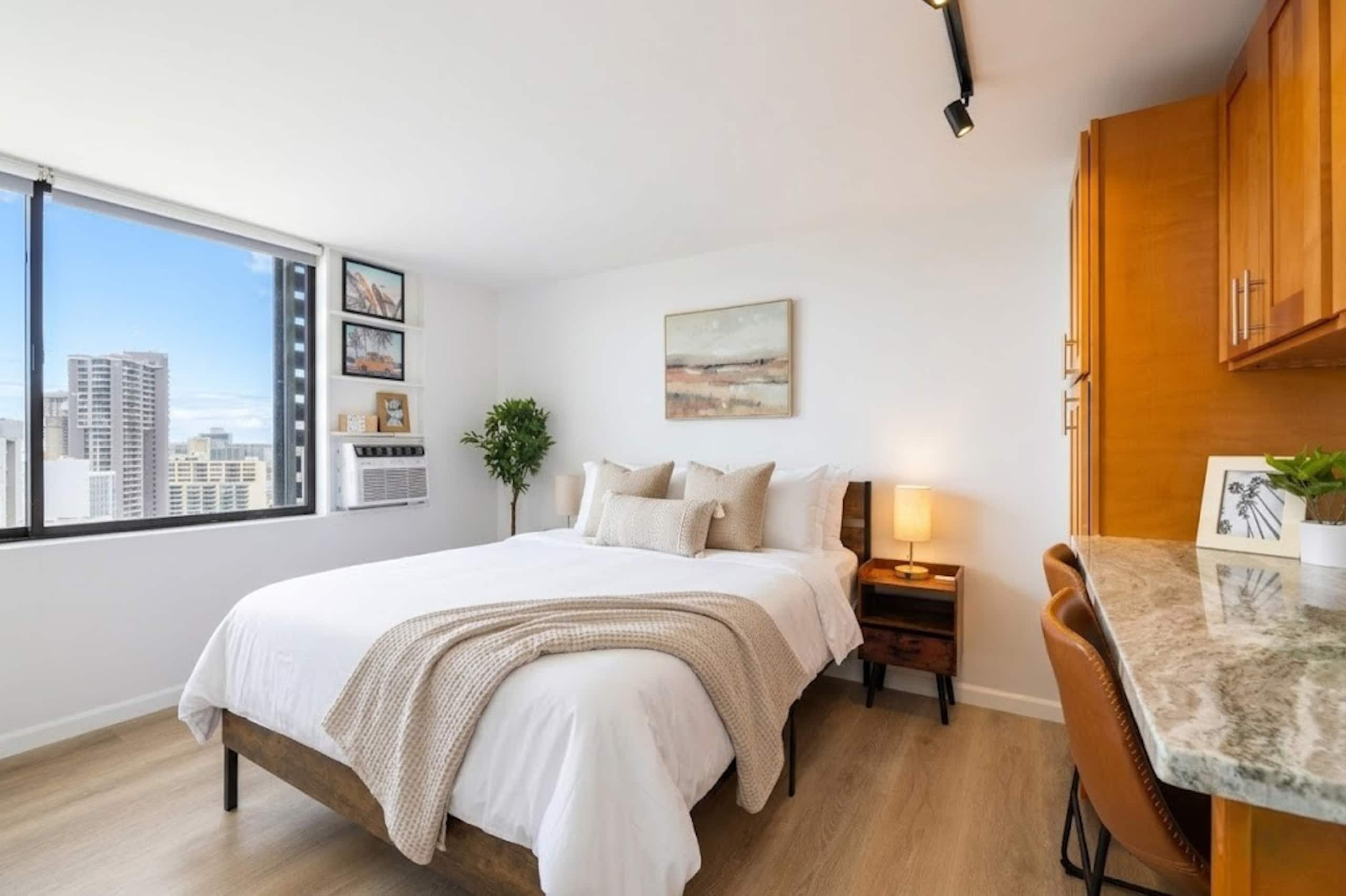 Rare Corner Stunning Ocean View 30F -2 Units A + B - Image 13