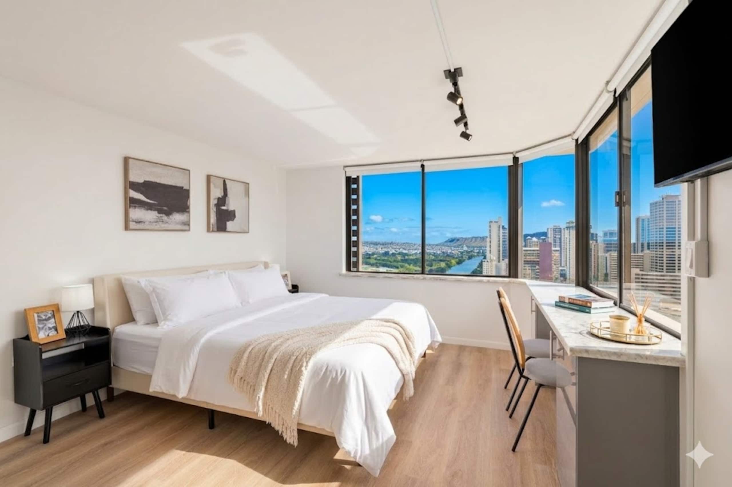 Rare Corner Stunning Ocean View 30F -2 Units A + B - Image 6