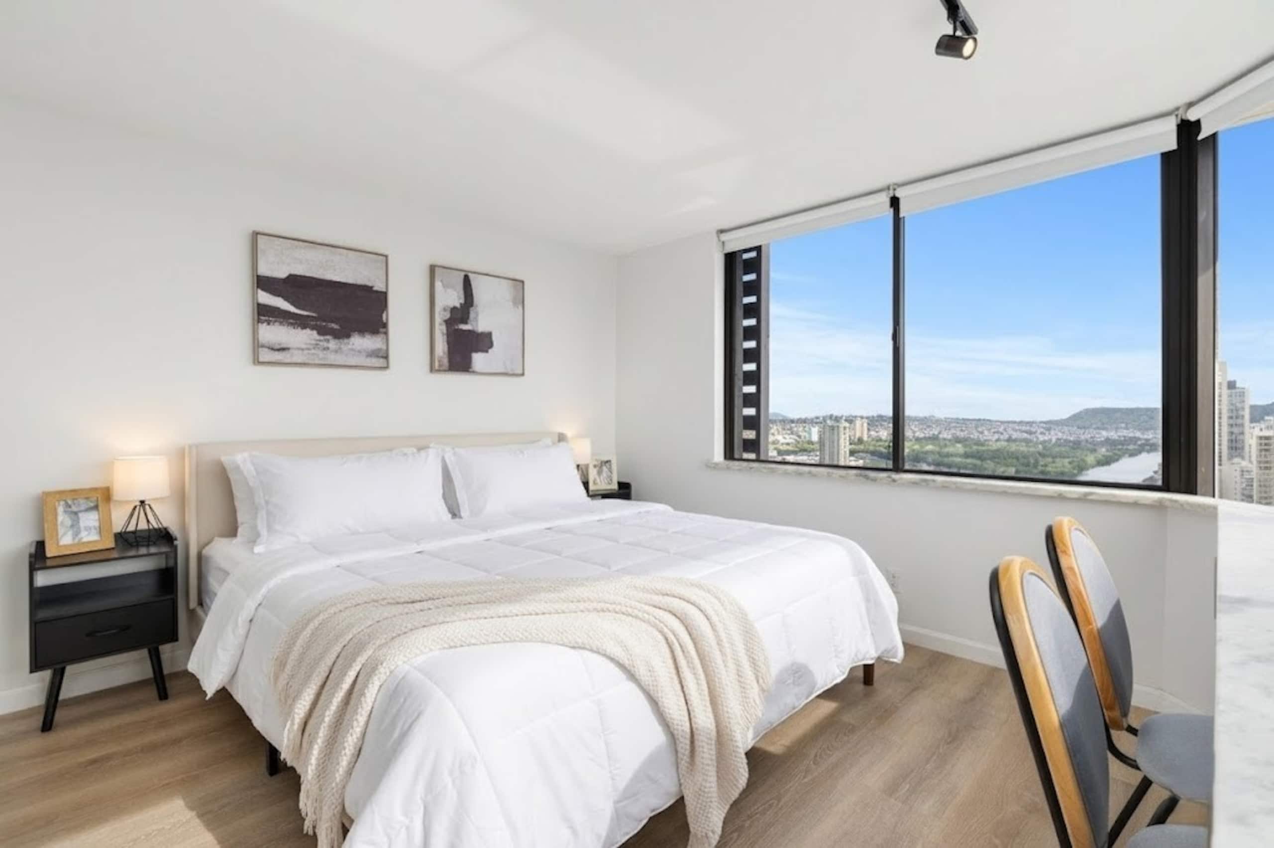 Rare Corner Stunning Ocean View 30F -2 Units A + B - Image 8