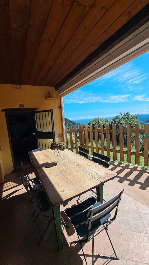 La Casetta under the
Monte Novegno