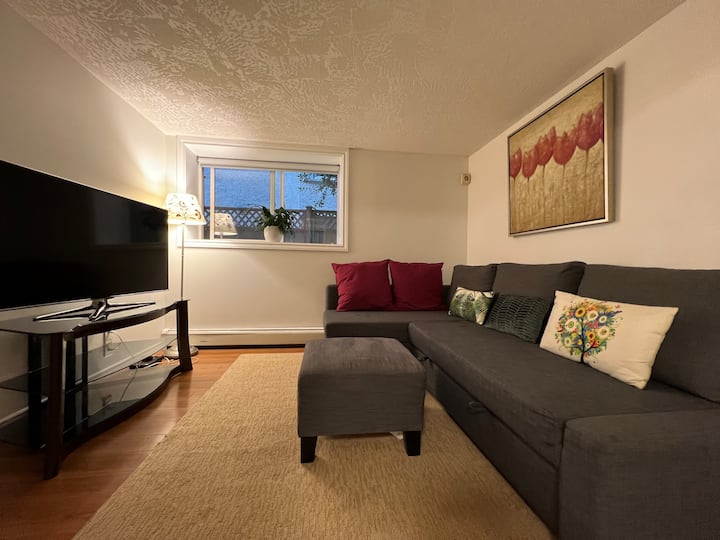2-bedroom Suite Of Heritage House Near Skytrain - Vancouver