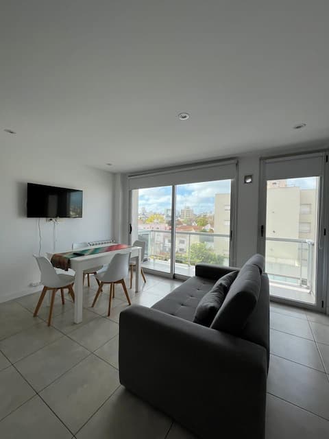 Top Airbnb: Ottawa - Building with Pool - CB in San Jose