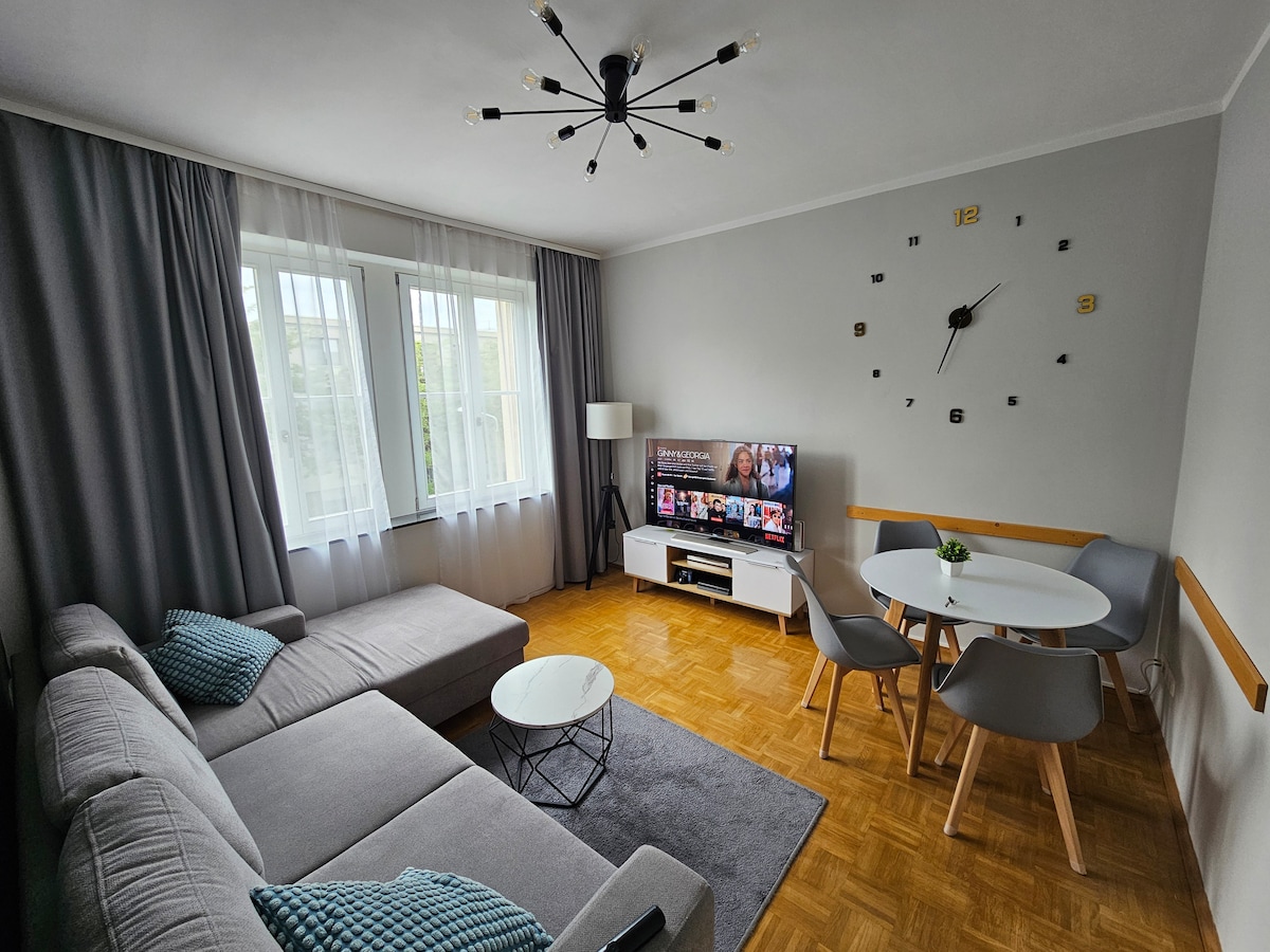 Popular Airbnb listing: Modern, quiet, central - main station, zoo in Dresden