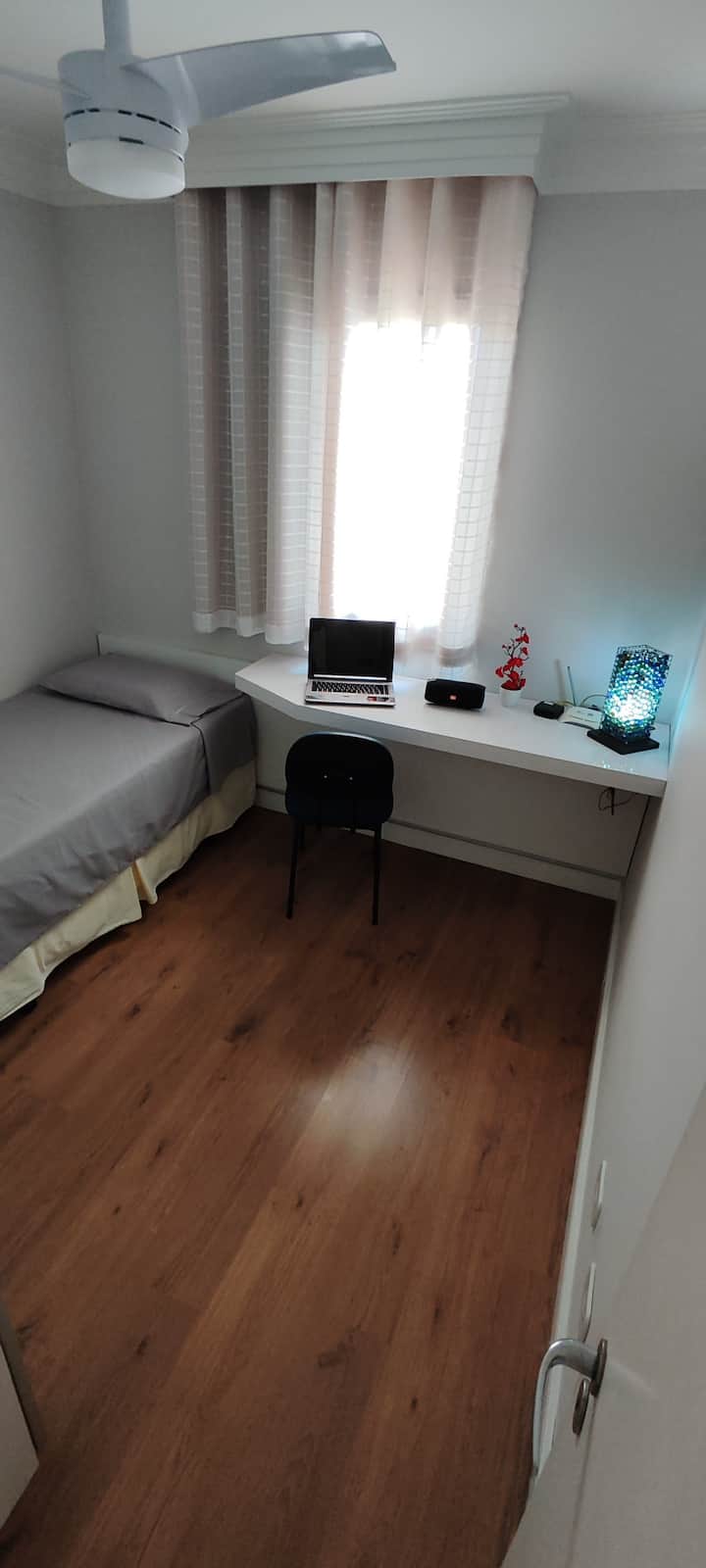 Option: 1 single bed