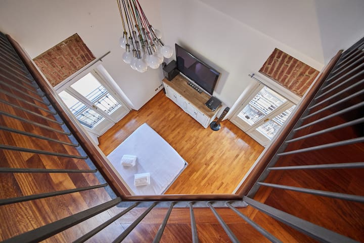 [Moscova-Garibaldi] Attico Luminoso e Panoramico