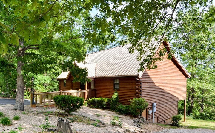 Deluxe Notch Estates Cabin, Close To Sdc - 4 Bedro - Branson West, MO