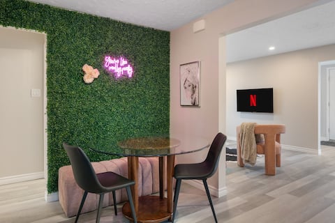 2BR Unique House w/ Arcade Room