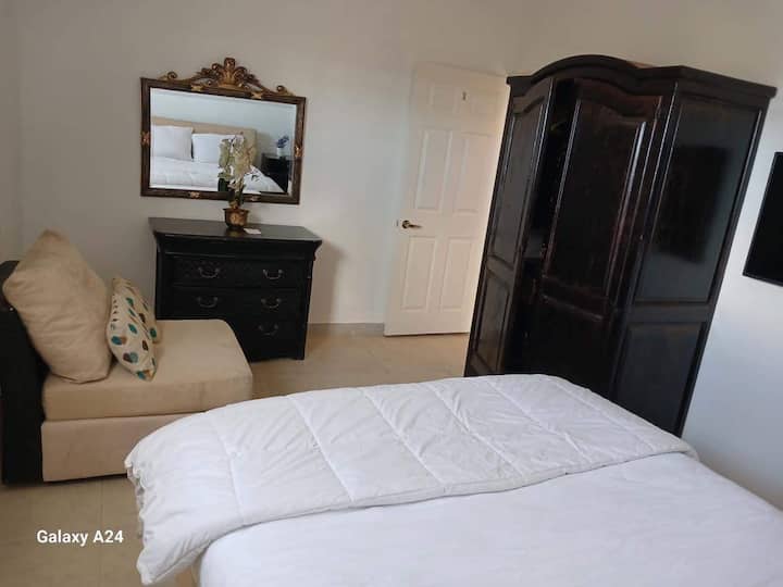 New condo with sea view (unit 1)