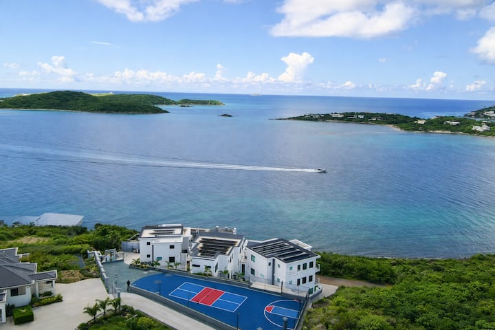 Great Bay Villa w/Pickleball Court - Houses for Rent in East End