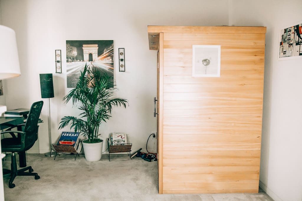 Private room w/sauna and jacuzzi