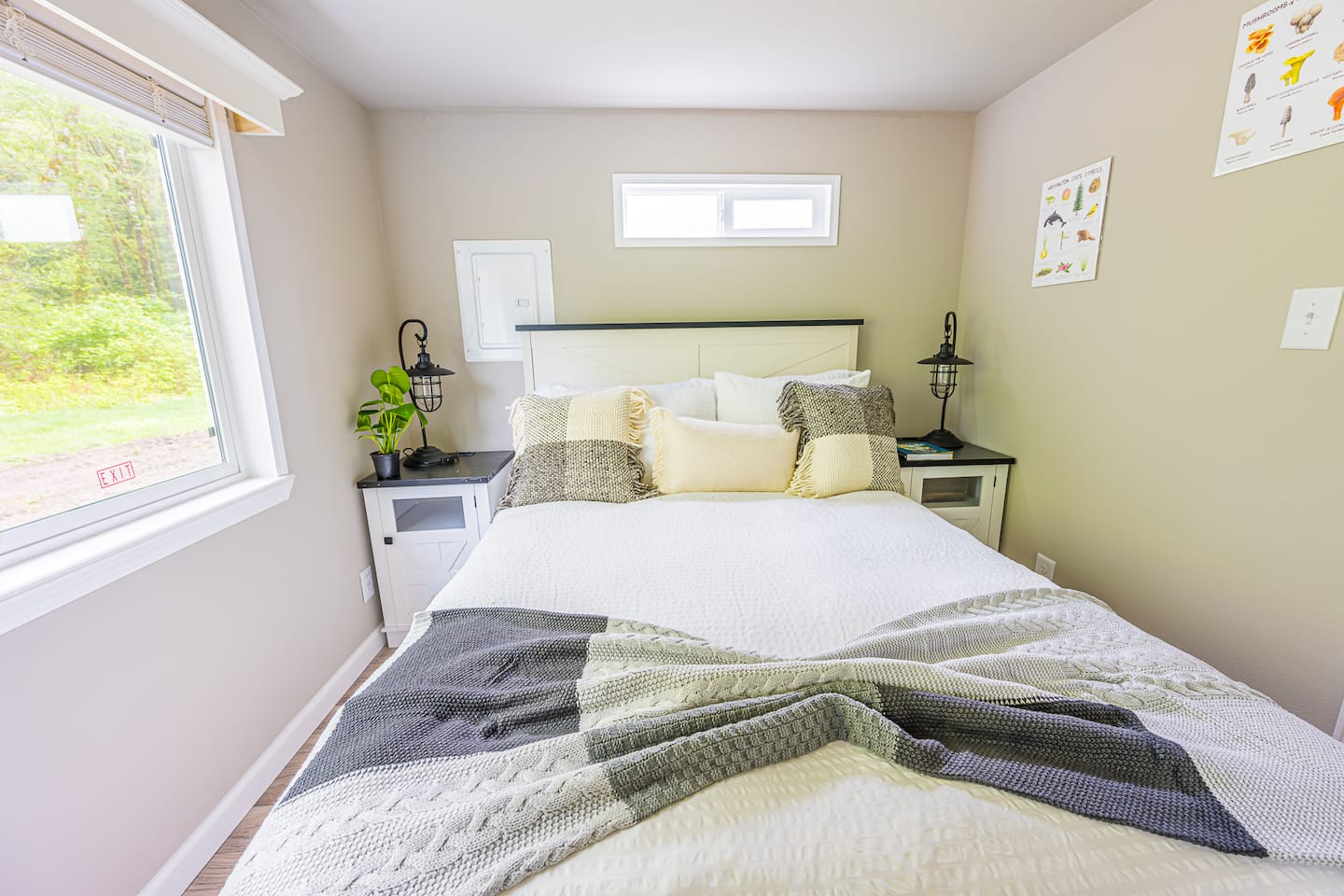 Rainforest Tiny Home Retreat: Farmhouse photo 8