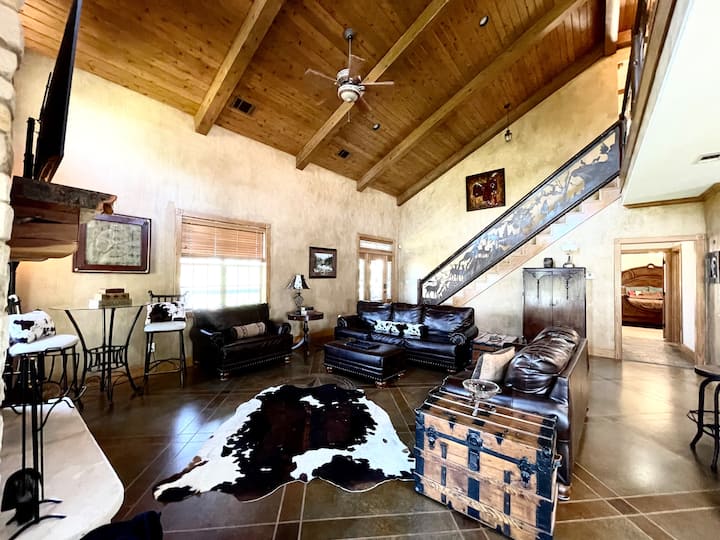 Lakeside Horseshoe Hideaway/sleeps 13/hot Tub - Midlothian, TX