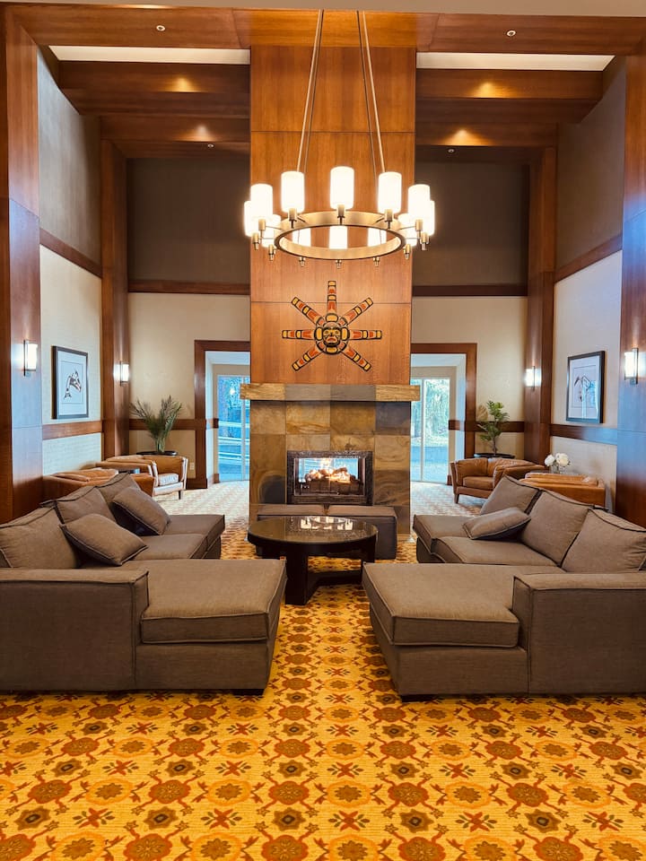 Slope Side Hotel - Whistler