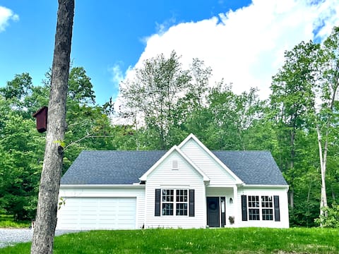 Cozy stay on WhippoorHill