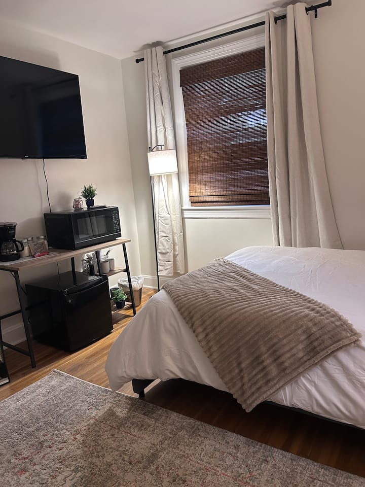 Guest Room 2 - Nashville, TN