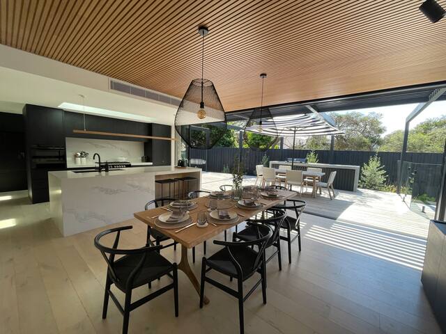 St Johns Wood village luxury gallery image 3