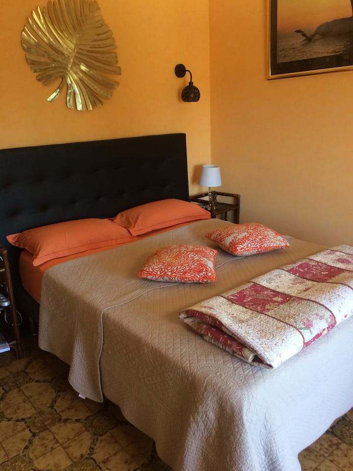 Appartement Aménagé à L'étage - La Londe-les-Maures