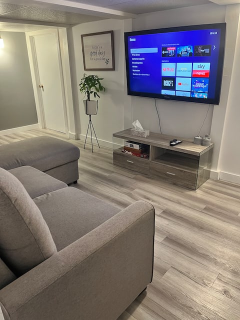 Popular Airbnb listing: Apartment in Charlesbourg in Charlesbourg