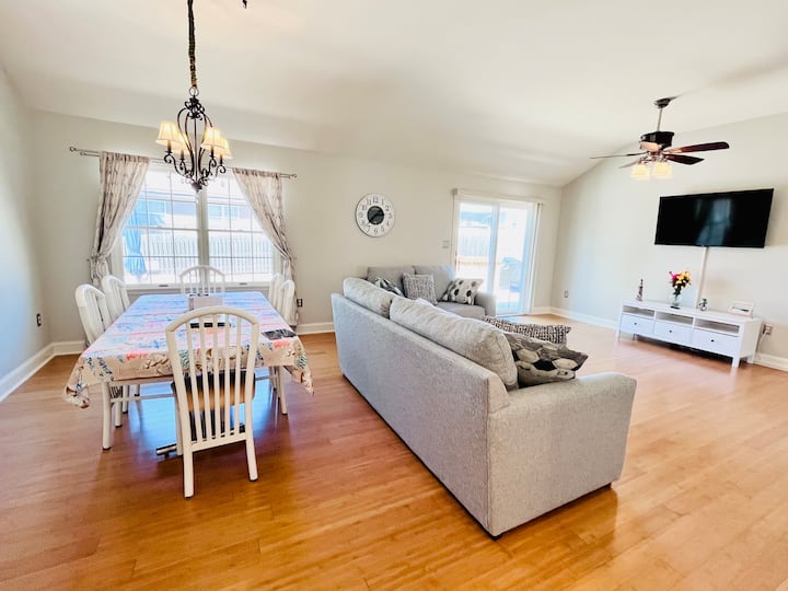 Cozy Manor- A Refined Retreat For Lbi Lovers - Long Beach Island, NJ