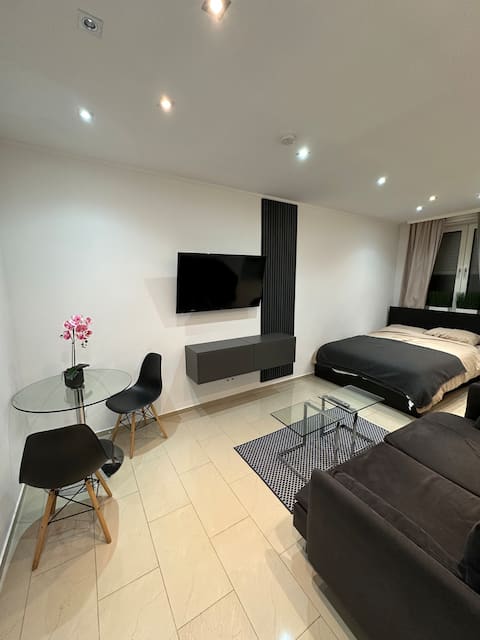 Leistungsstarkes Airbnb: Zentral Bilk! Luxus Apartment in Bilk