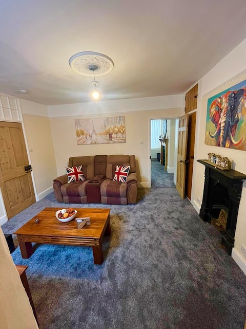 Top Airbnb: Two’s Company in Bradwell