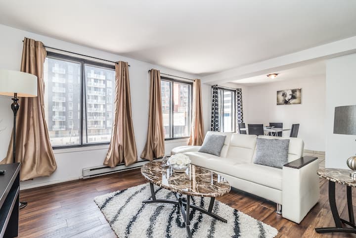 Lovely & Spacious 2 Bedrooms/2 Baths- Downtown! - Montreal