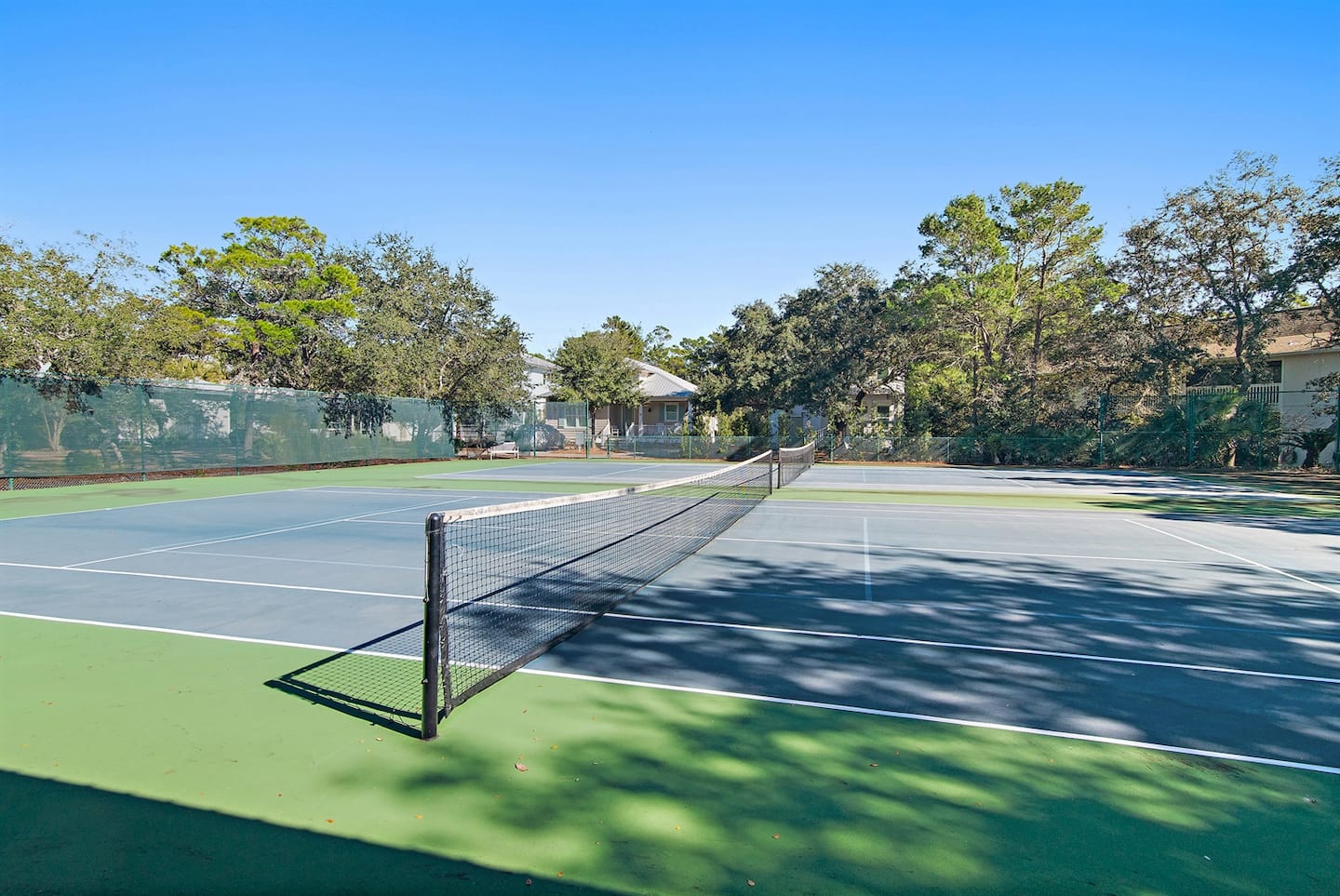 Tennis & Pickleball Courts