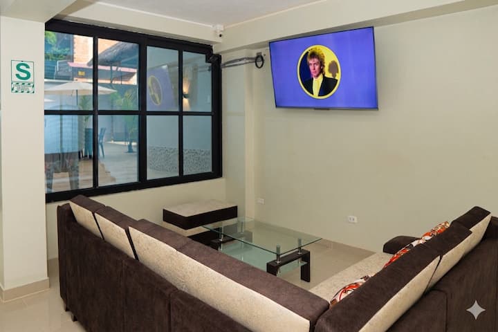 Exclusiva Casa Con Piscina Y Zona Parrillera - San Ramón