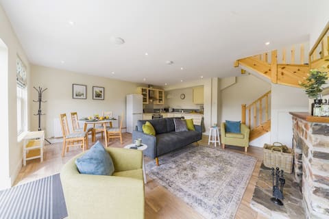 Top performing Airbnb: Charming retreat, near top beaches, free parking in Georgeham