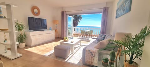 Top Airbnb: Beach front apartment, Go on! You deserve it! en Mijas