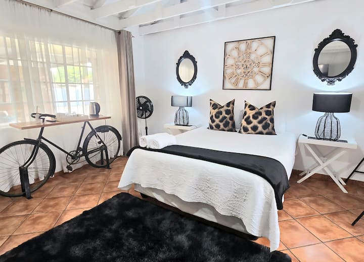 Zhantique Guest House 1- Unit 4 - Boksburg