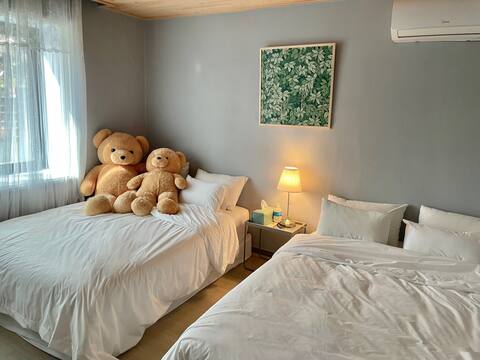 #Sea View Private Pension#Swimming Pool Open! , Simple breakfast provided, Dogs allowed, 2 minutes w
