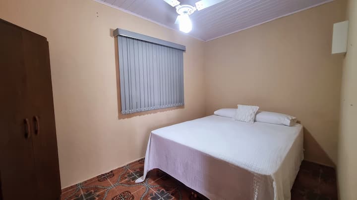 เตียงกล่องขนาดควีนไซส์ที่นอนสปริงแบบถุงไฟ 400/600 ไฟไหม้หมอนพร้อมผ้าคลุมป้องกัน