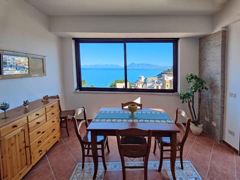 Top Airbnb: Luna Marina Suite House live your dream. in Santa Flavia