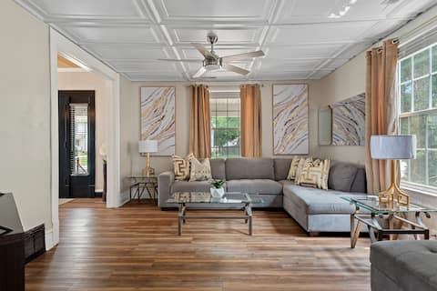 Springfield's New #1 | 6BR Spacious & Modern House