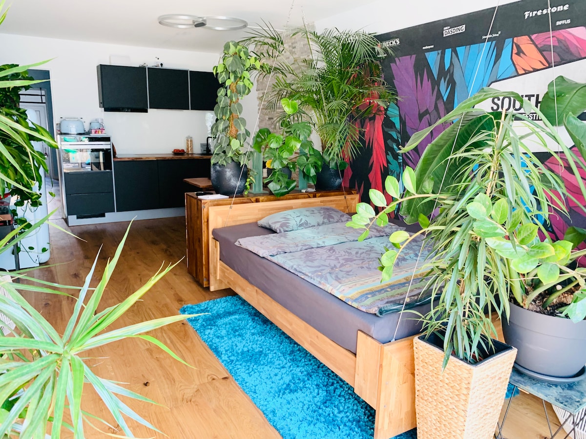 Top performing Airbnb: To the OMR apartment with every comfort, 15 minutes by bus in Hamburg