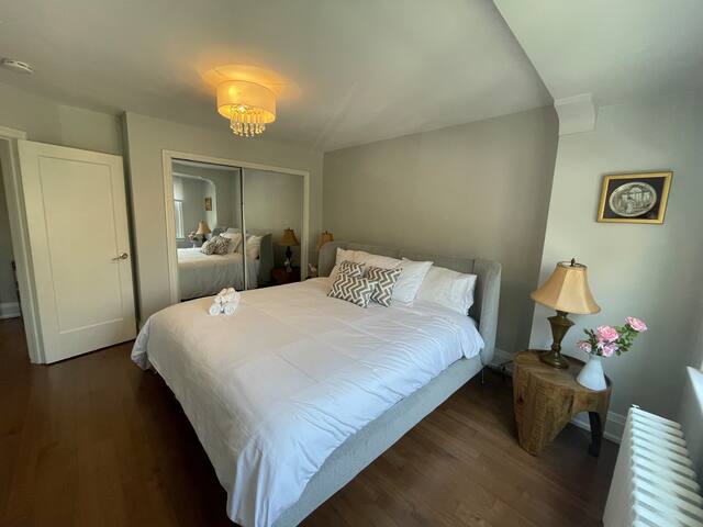 Bohemian midtown retreat gallery image 3