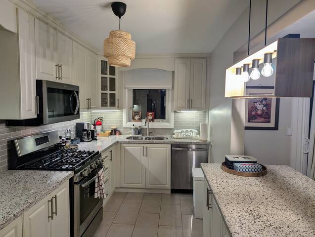 Bohemian midtown retreat gallery image 5