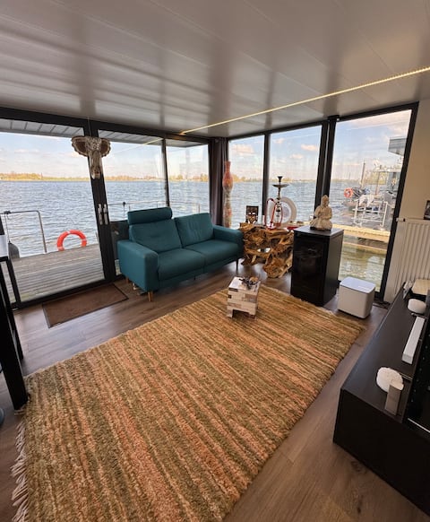 Exclusive Houseboat La Mare 12 x 5 m