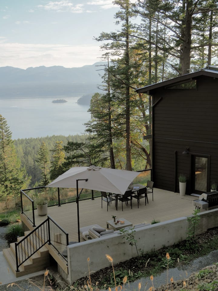 NORRA HEM - Cliffside Guesthouse on Hornby Island