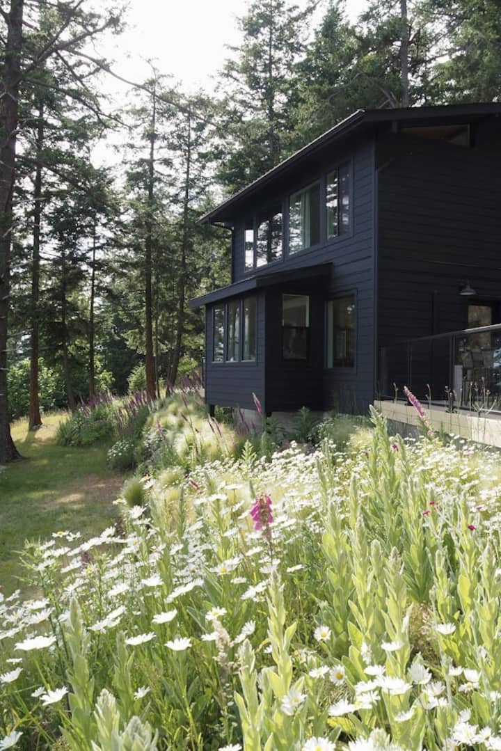 NORRA HEM - Cliffside Guesthouse on Hornby Island - Guesthouses