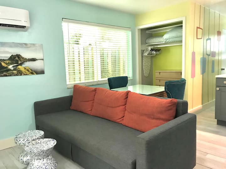 Mid-mod Pool Studio! - Wilton Manors, FL