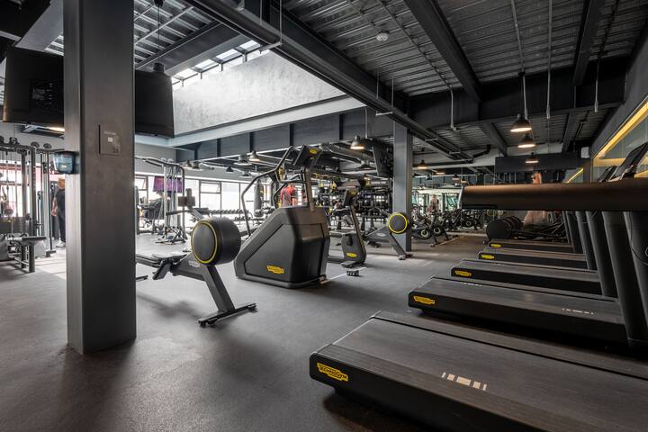 3BR Polanco Sport Retreat with Gym & Pool gallery image 5