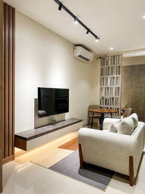 Royal Sweet Home Minimalist Cozy Space