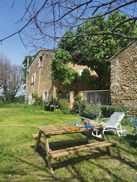Air-conditioned cottage in the countryside near Mont-Ventoux