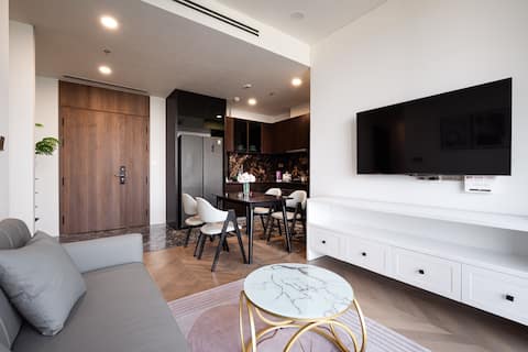 Lumiere 2BRs river view